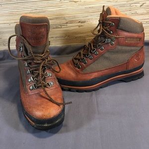 Women’s Timberland GoreTex Hiking Boots (8.5)